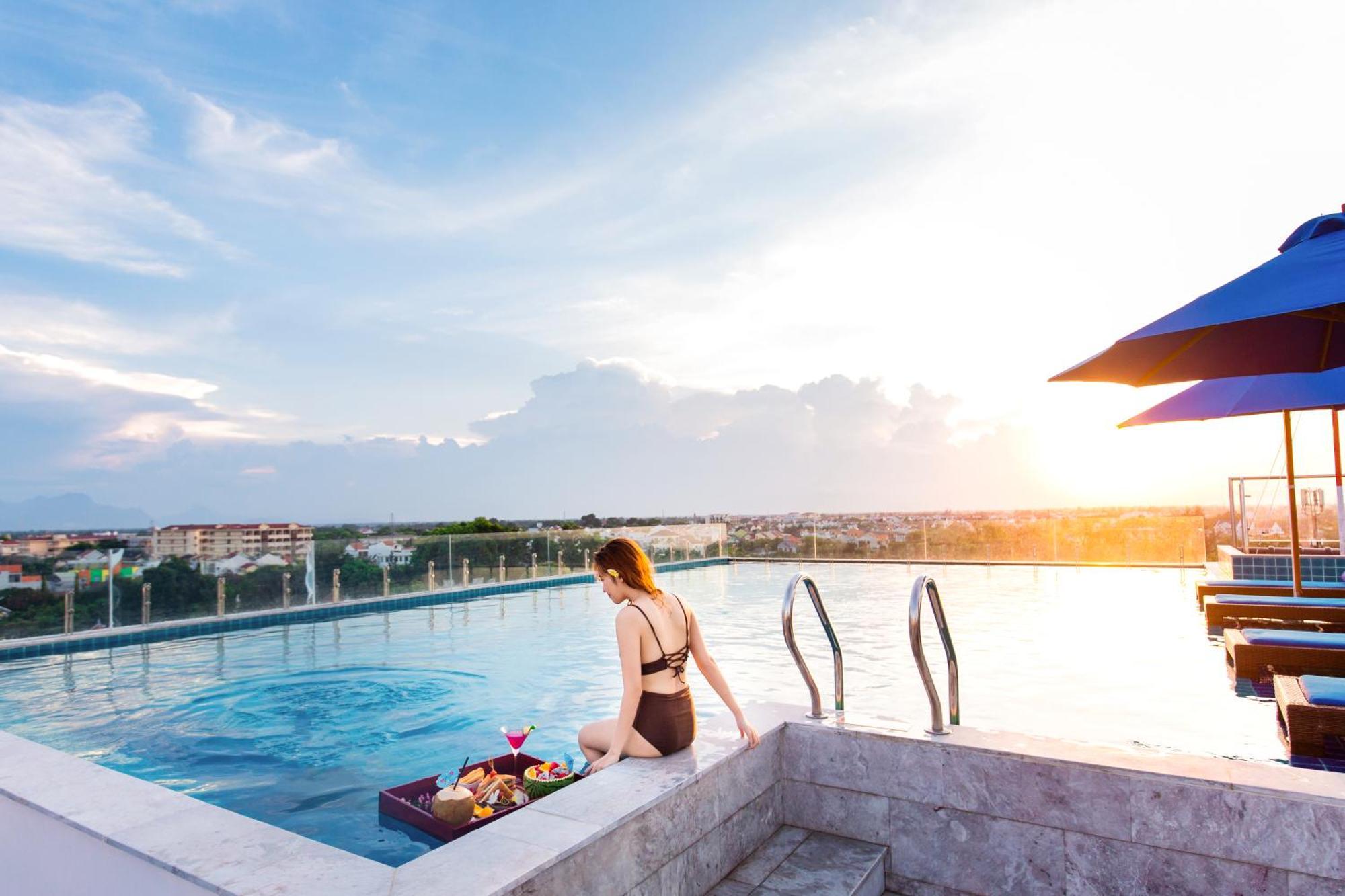 Qualia De Hotel Hoi An - Rooftop Bar City View 외부 사진